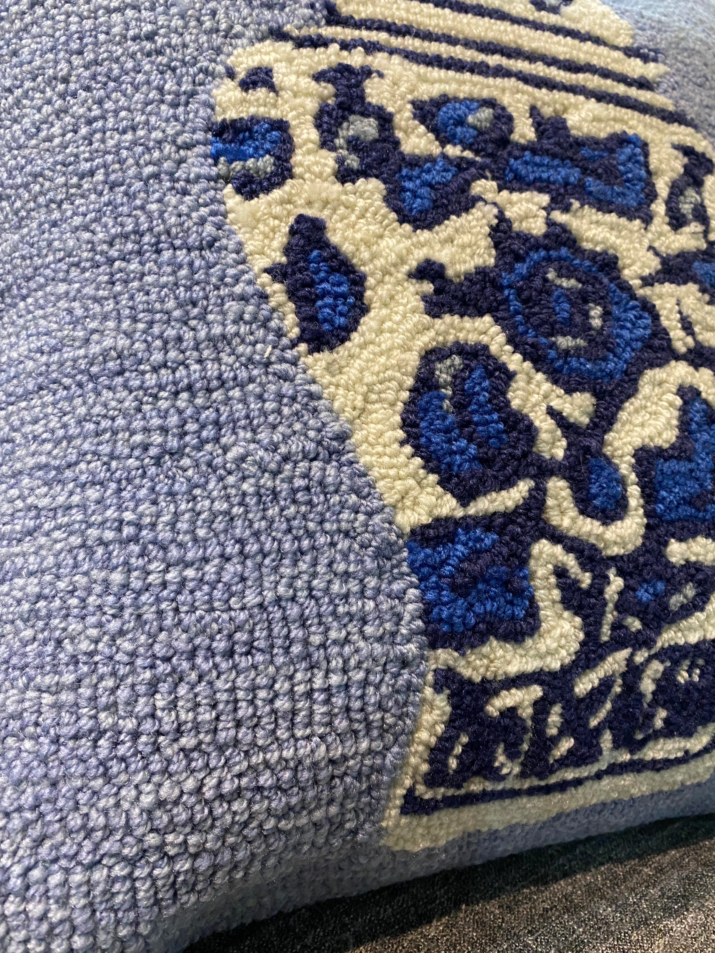 Liora Manne Frontporch Ginger Jars Indoor/Outdoor Pillow - Blue