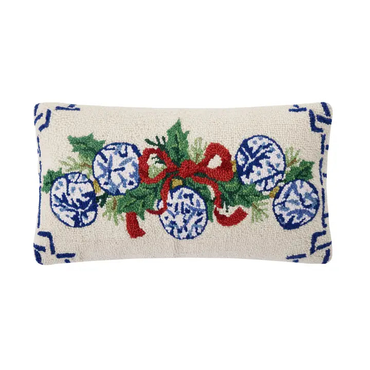 Chinoiserie Ornament Hooked Pillow