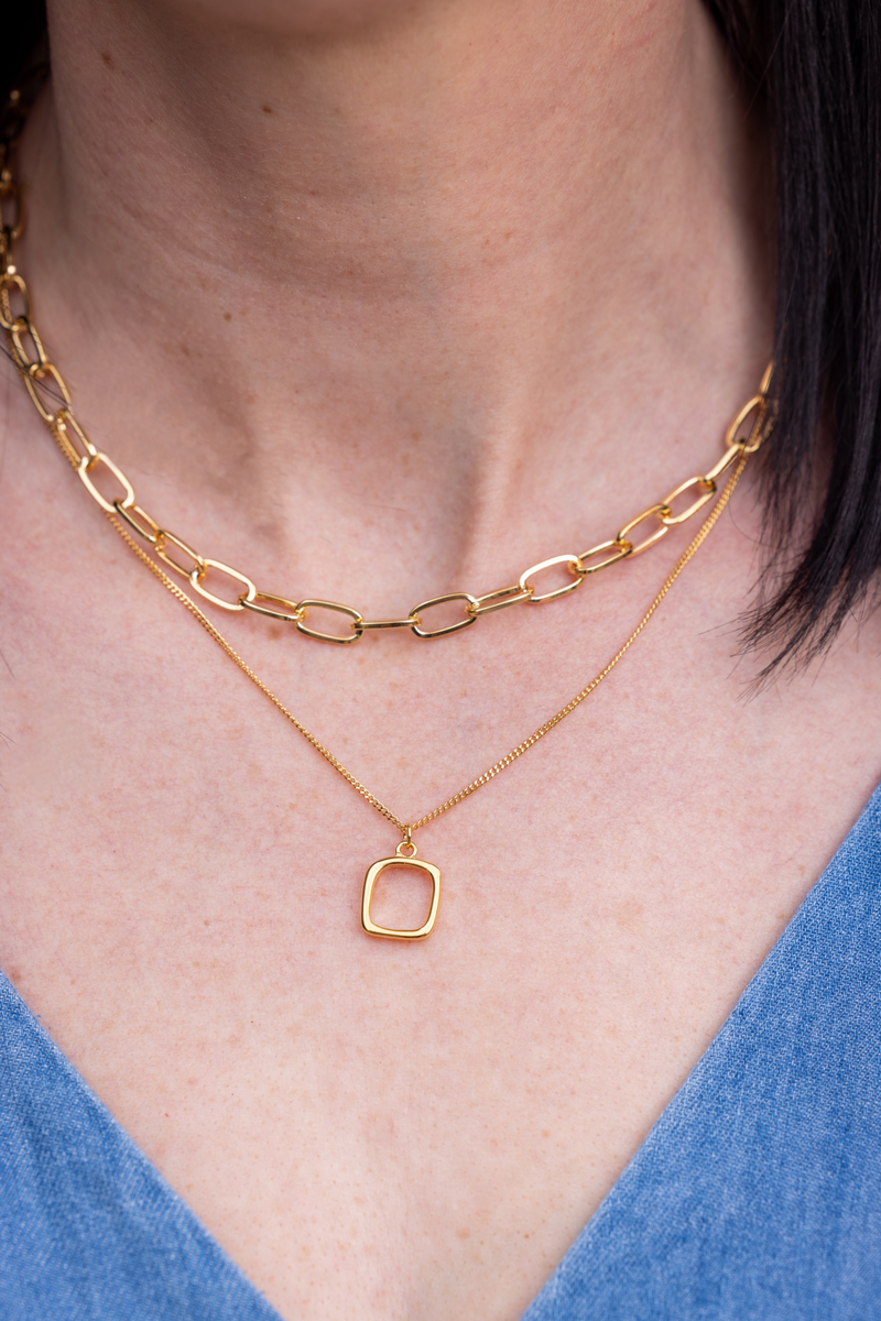 Rounded Square Necklace - Gold